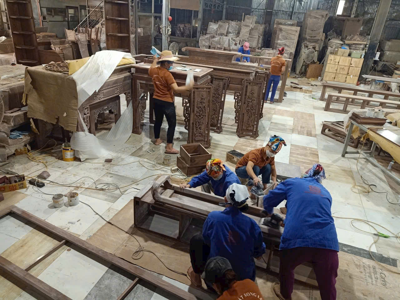 Xưởng sản xuất nội thất gỗ óc chó